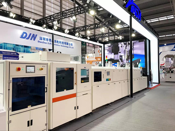 实时报道】聚焦ag贵宾厅｜3D曲面玻璃展