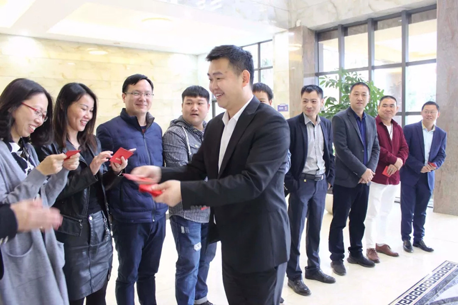 2019 | ag贵宾厅自动化恭祝您“猪”事顺利，开年大吉！